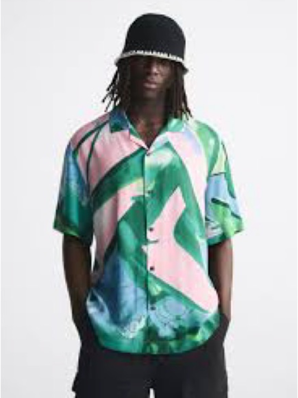 Zara men’s M size graphic Casual Button Down Shirt with Abstract Print